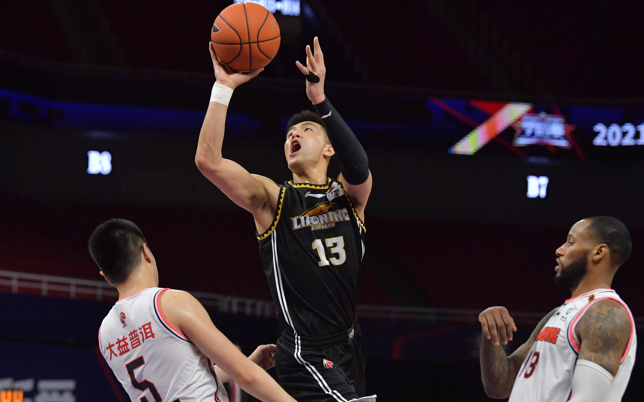 和后腰的覆 和后腰的覆