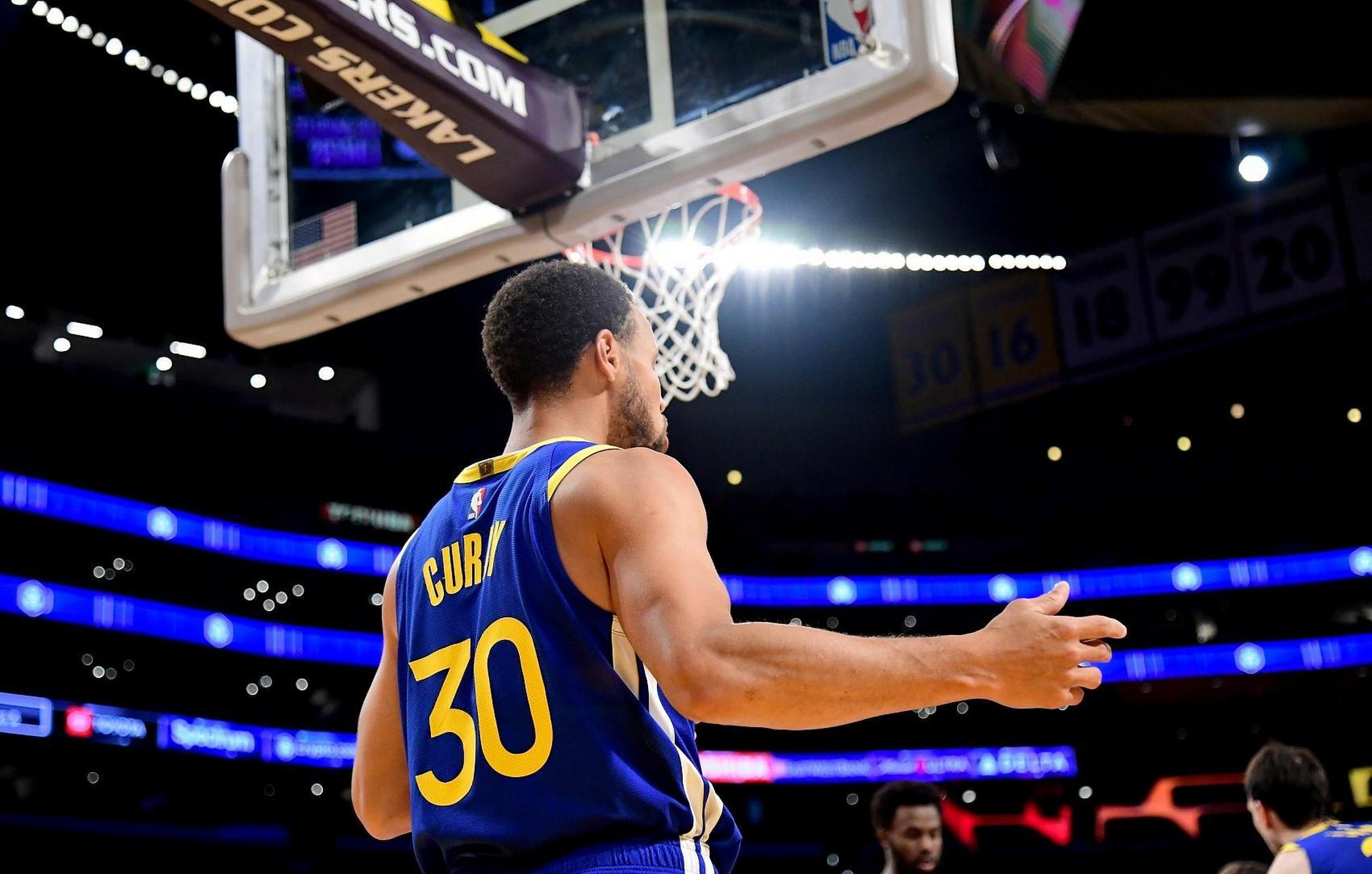 洲赛场的门 洲赛场的门